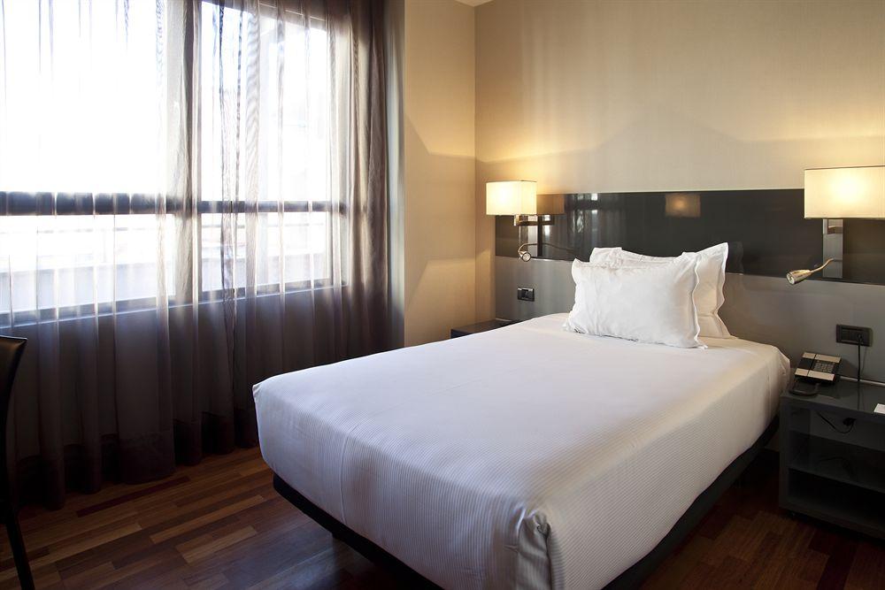 Ac Hotel Avenida De America By Marriott Madrid Exteriér fotografie